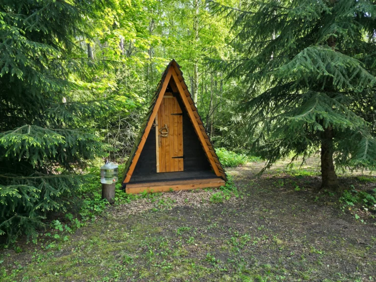 Home looduslähedane tualett atsikivi puhketalus