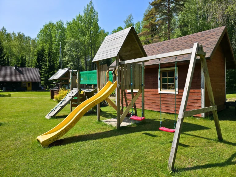 Home mängumaja lastele atsikivi puhketalus